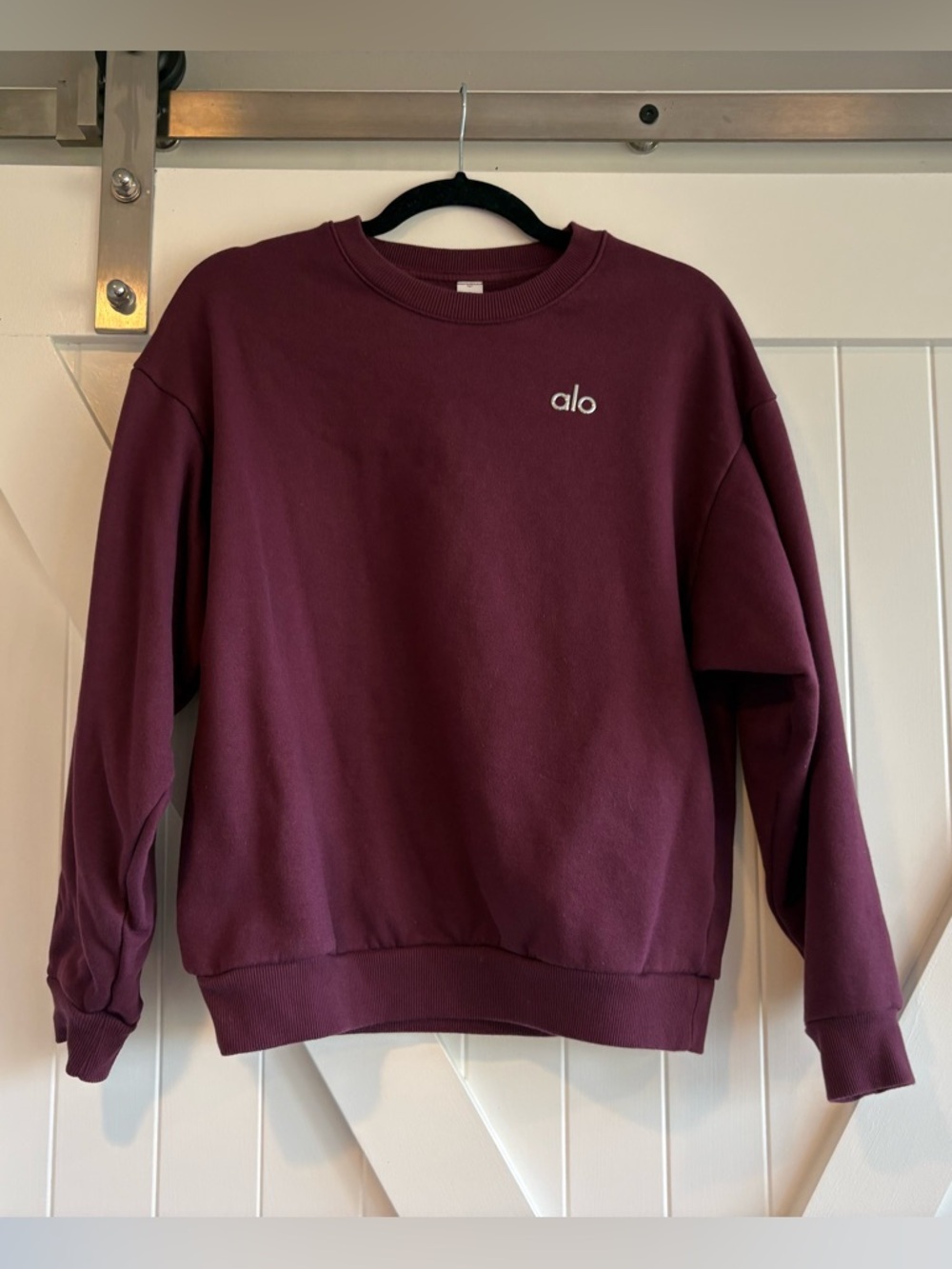 ALO Accolade Crewneck Neck Pullover Top in Burgundy, Size XS - Picture 2 of 5